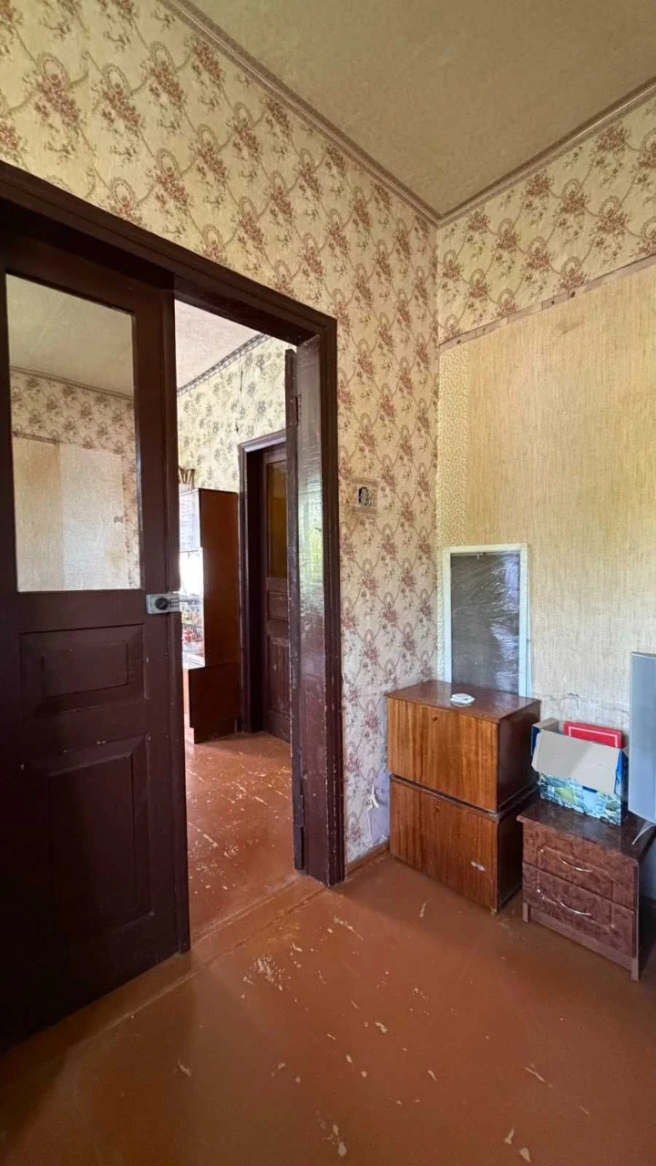 Добротный дом с гаражом и большим участком в Старых Дергачах