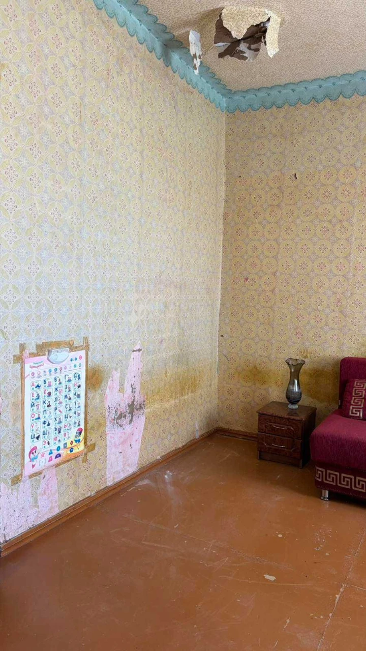 Добротный дом с гаражом и большим участком в Старых Дергачах