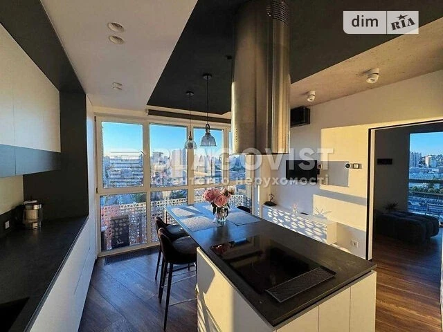 Sale of 2-room apartment 64.7 sq. m on Mytropolyta Vasylya Lyp street