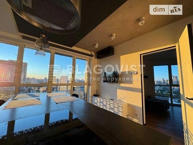 Sale of 2-room apartment 64.7 sq. m on Mytropolyta Vasylya Lyp street