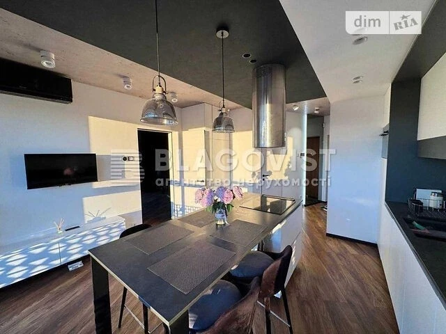 Sale of 2-room apartment 64.7 sq. m on Mytropolyta Vasylya Lyp street