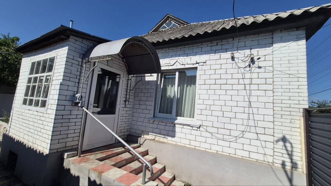Продам будинок м.Зміїв