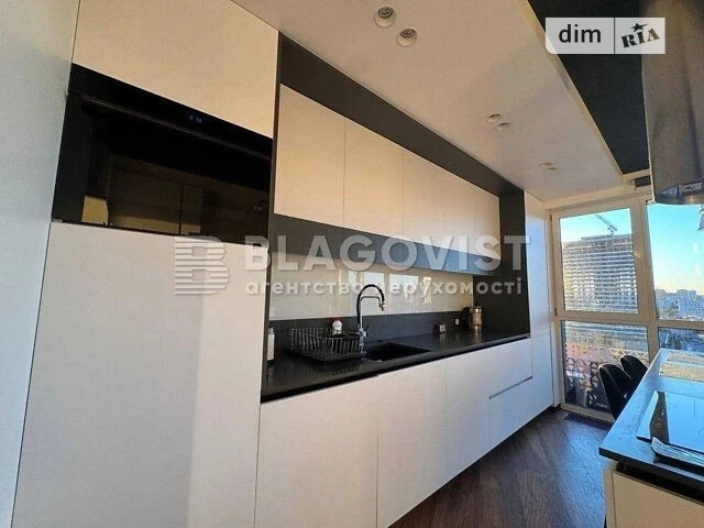 Sale of 2-room apartment 64.7 sq. m on Mytropolyta Vasylya Lyp street