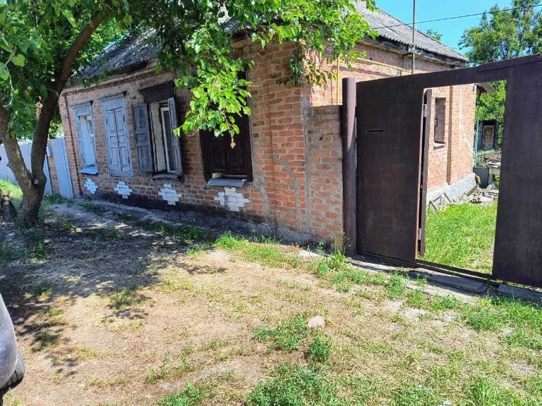 1/2 будиночку в Зміїві