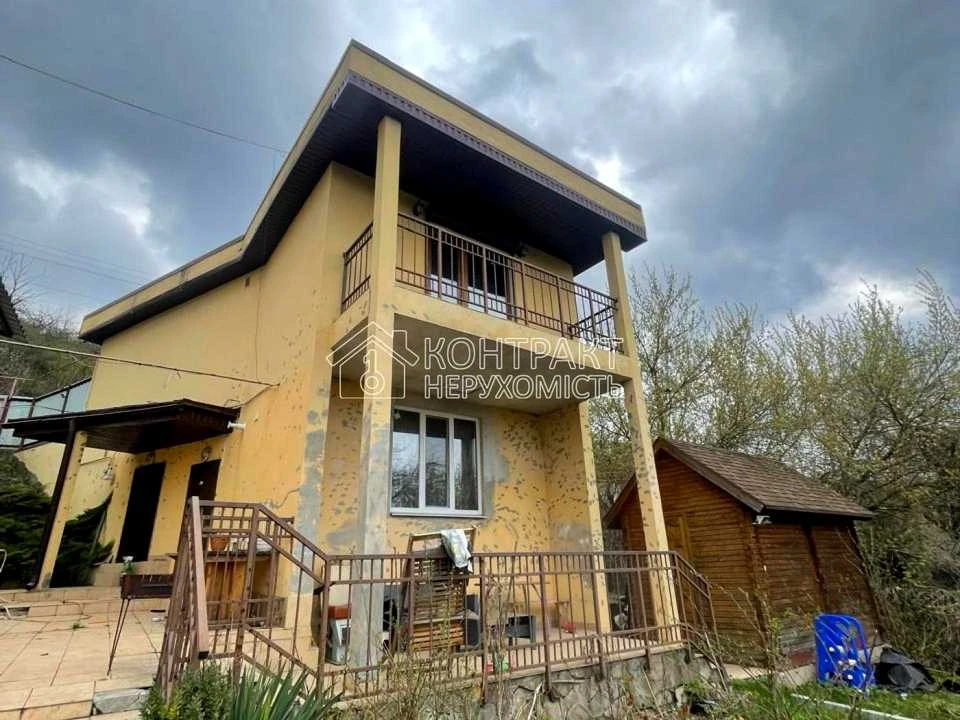 Будинок. Ізюм, Крем'янецький Квартал вул.