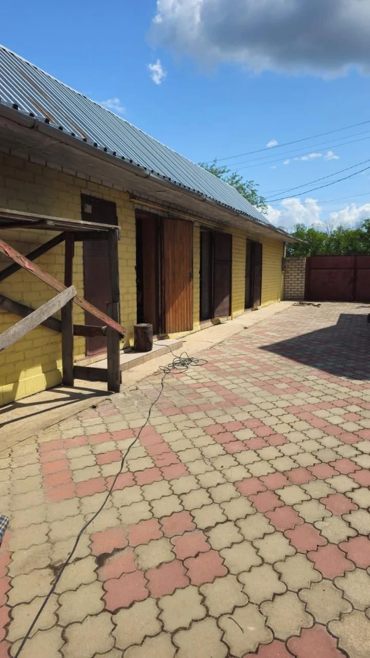 Добротный дом Змиев