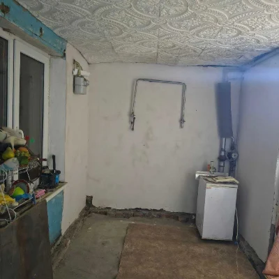 В центрі Чугуєва продам півбудинку