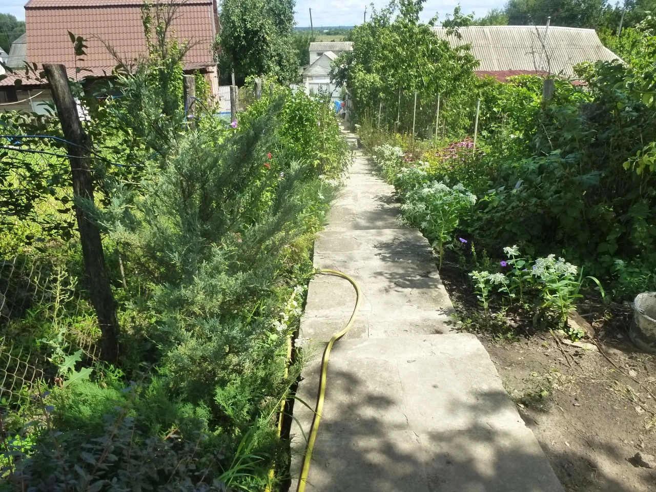Продам дом в г. Змиеве возле речки