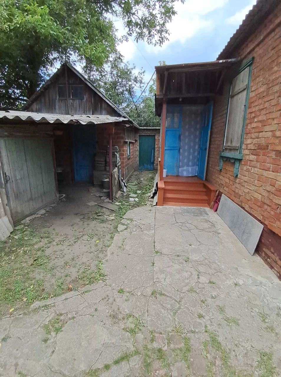Продам будинок у центрі міста