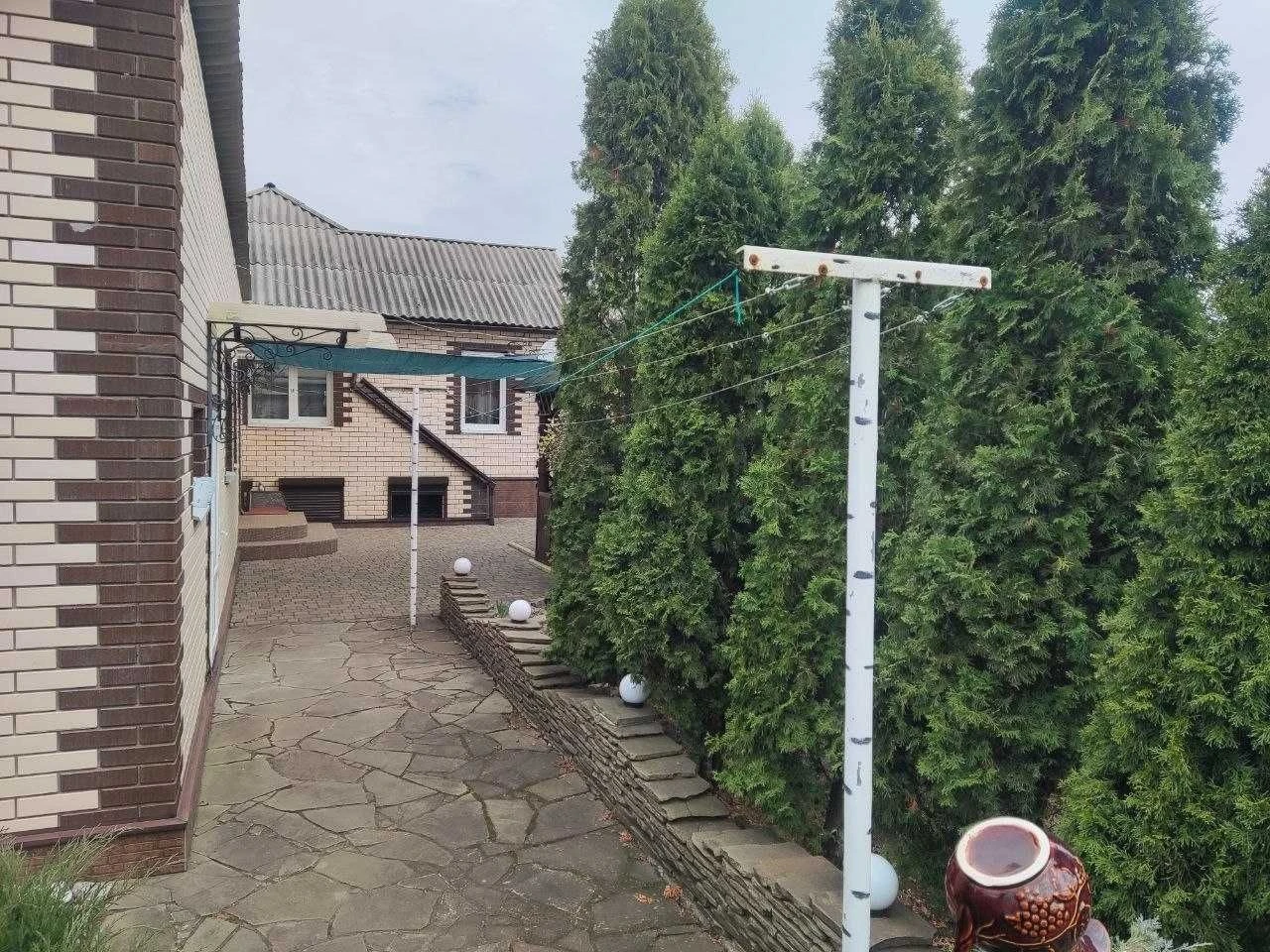 Продам будинок в м. Ізюм.В ОРЕНДУ НЕ ЗДАЄТЬСЯ !!