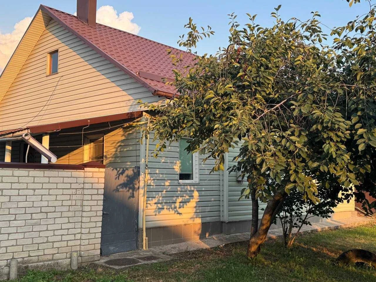 ПРОДАЄТЬСЯ ЗАТИШНИЙ БУДИНОК з приватизованою земельною ділян