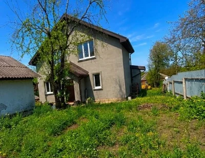 Продаж двоповерхового будинку, Чугуїв