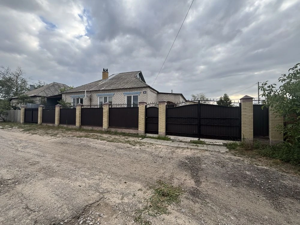 Продам  будинок Ізюм, сетифікат
