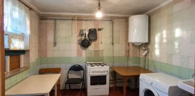 Продаж будинку, літня кухня і 2 гаража