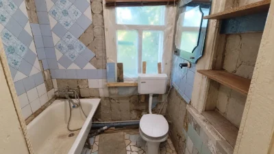 Продаж будинку, літня кухня і 2 гаража