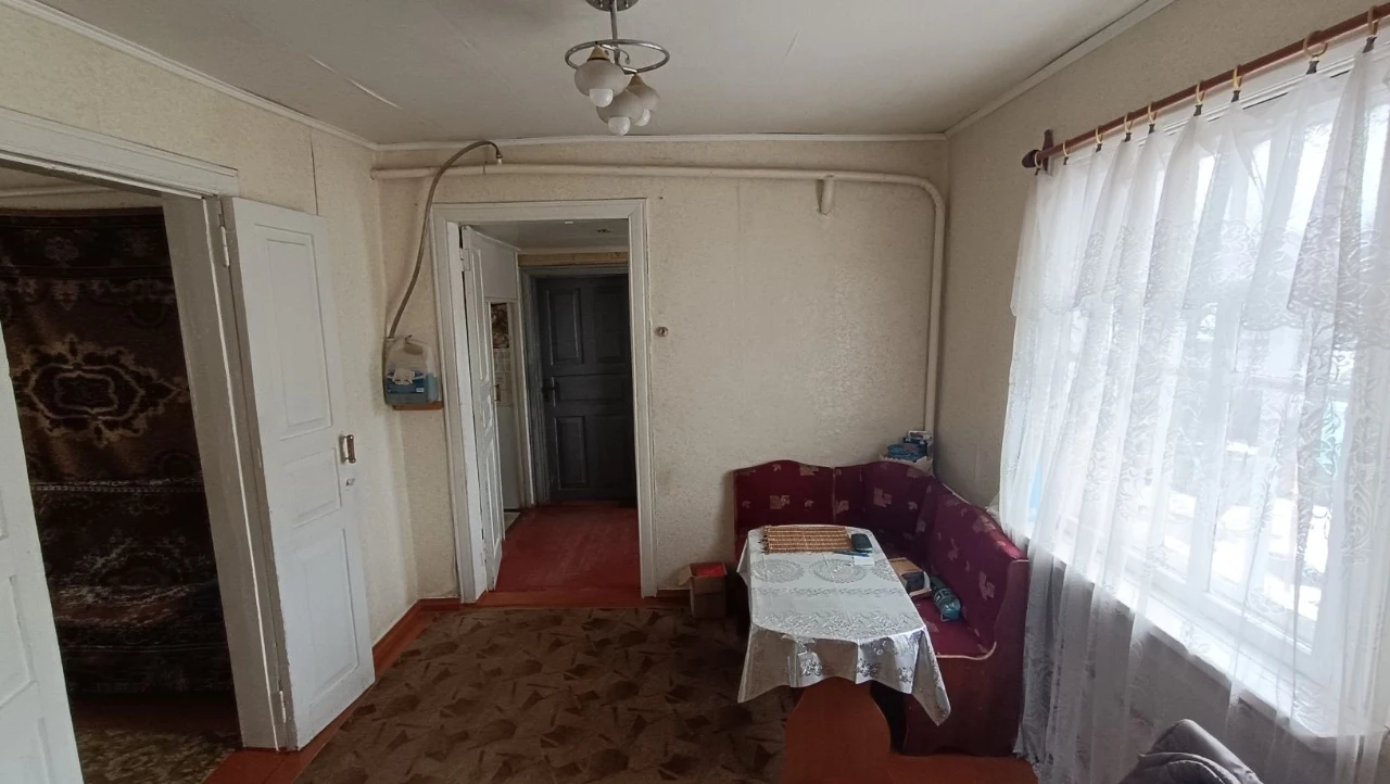 Продаж будинку в Чугуєві, літня кухня, гараж, озеро в кінці
