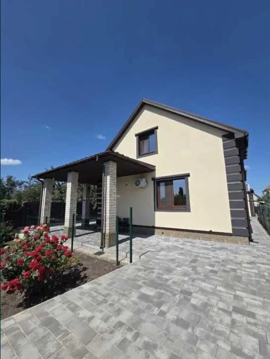 Продам в г. Чугуев дом 2008 г.п., пл. 135 кв.м