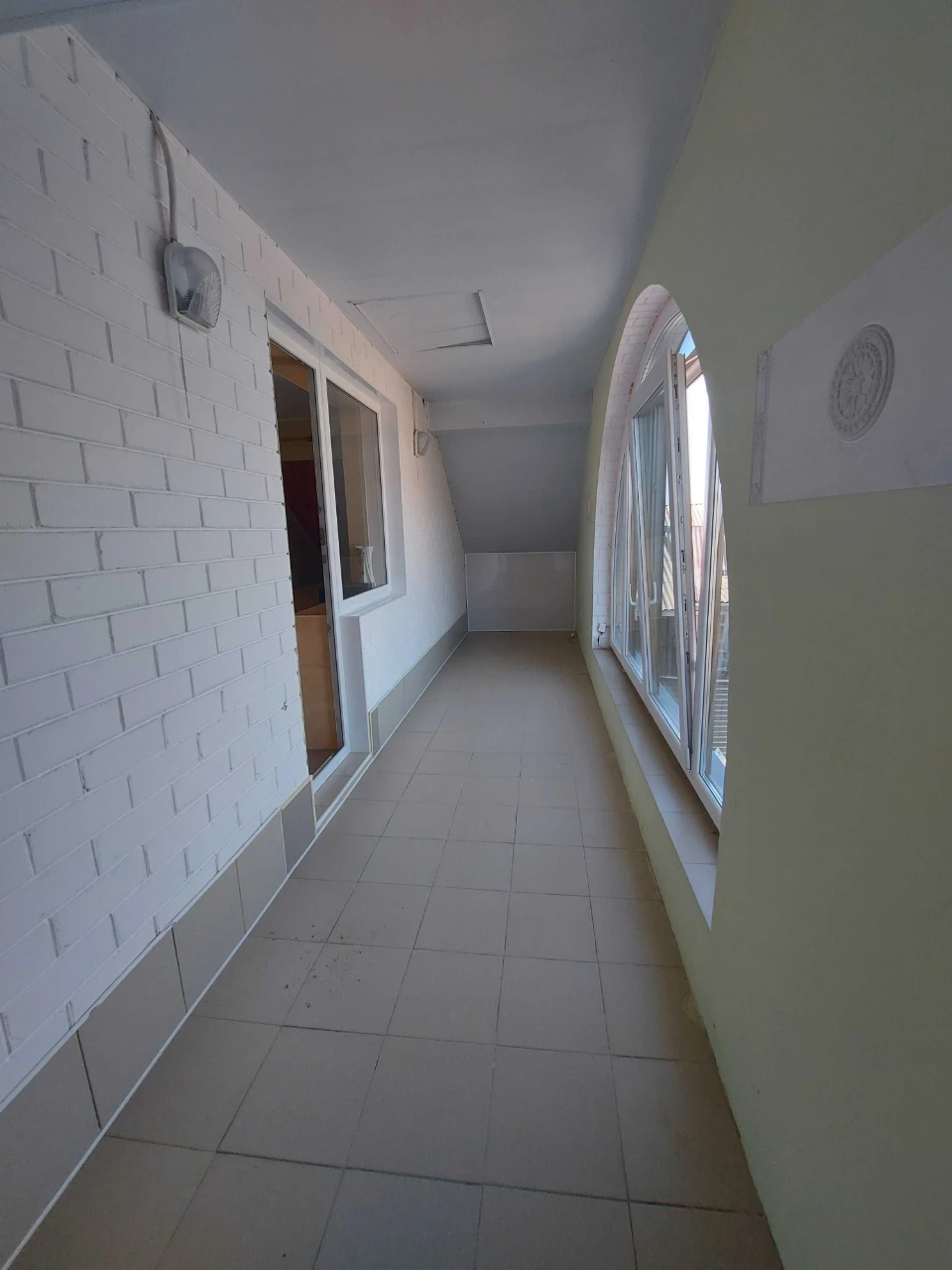 Продам в г. Чугуев дом 2008 г.п., пл. 135 кв.м