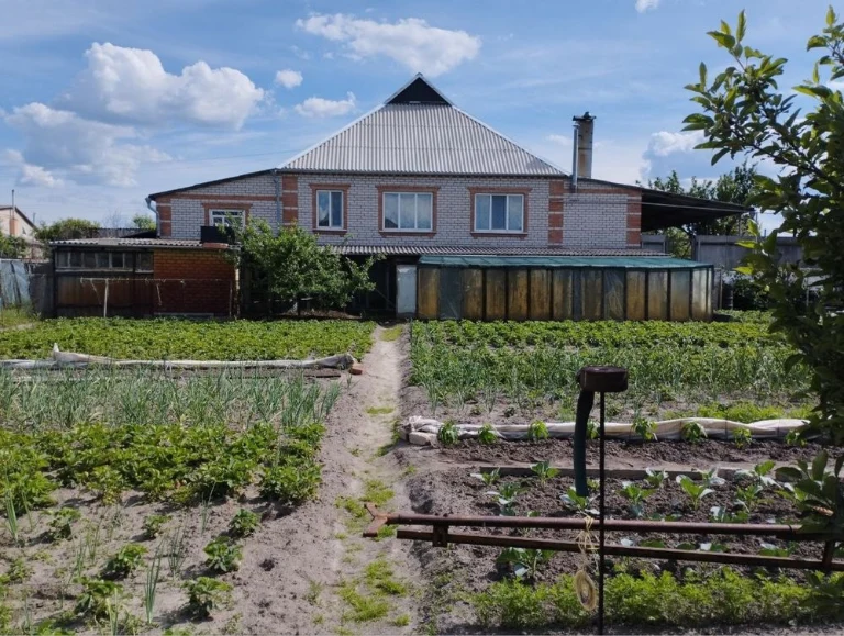 Продам дом г. Изюм. Поворотка. Возможно по сертификату . Воз