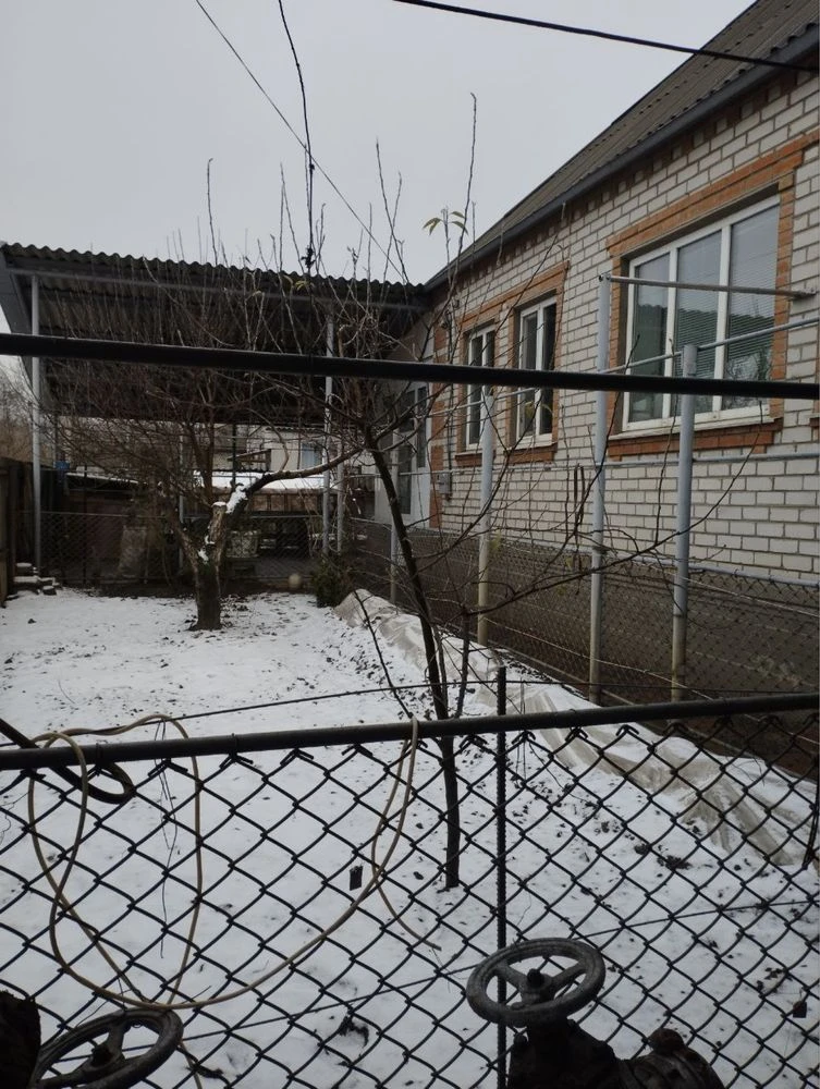 Продам дом г. Изюм. Поворотка. Возможно по сертификату . Воз