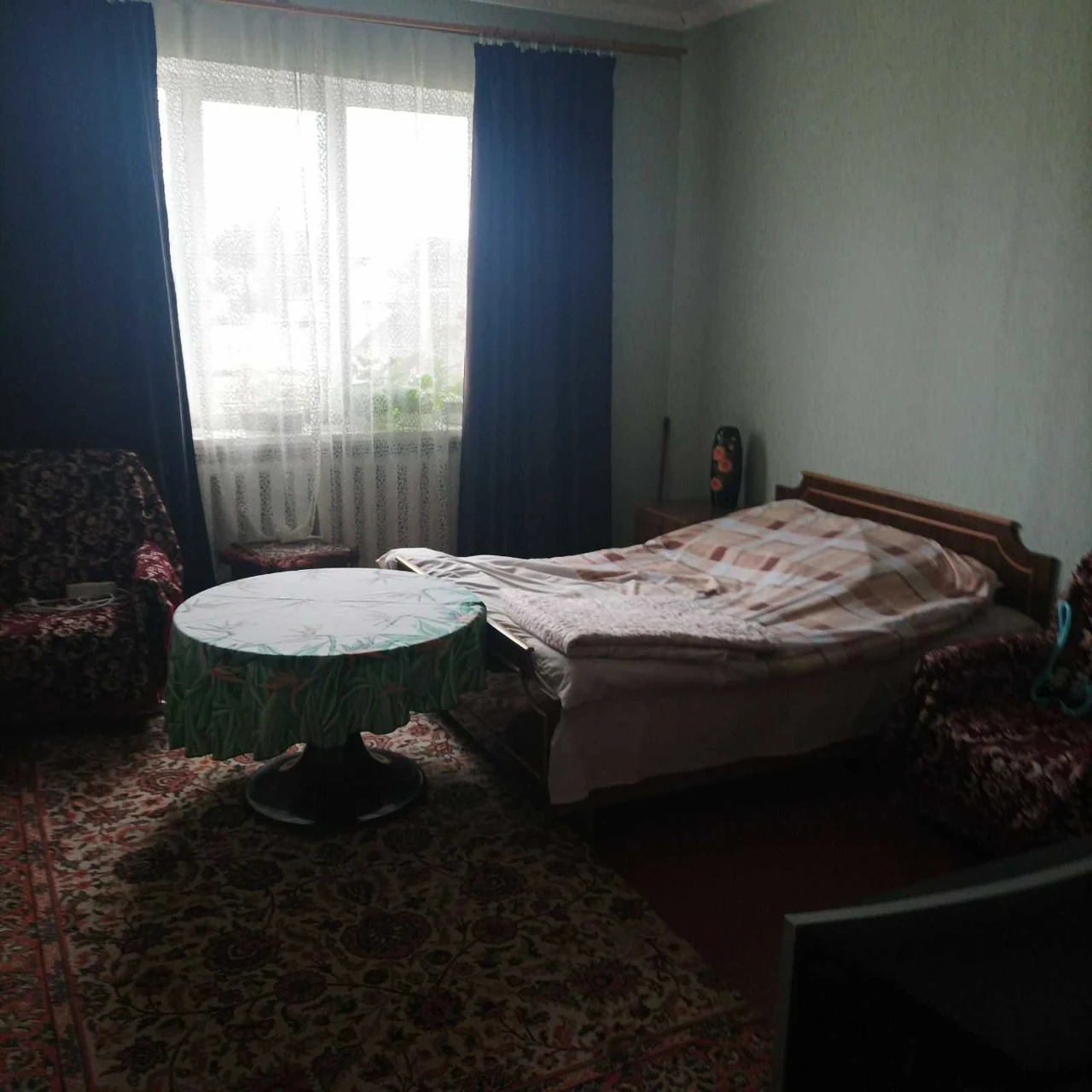 Продається двоповерховий будинок в центрі міста