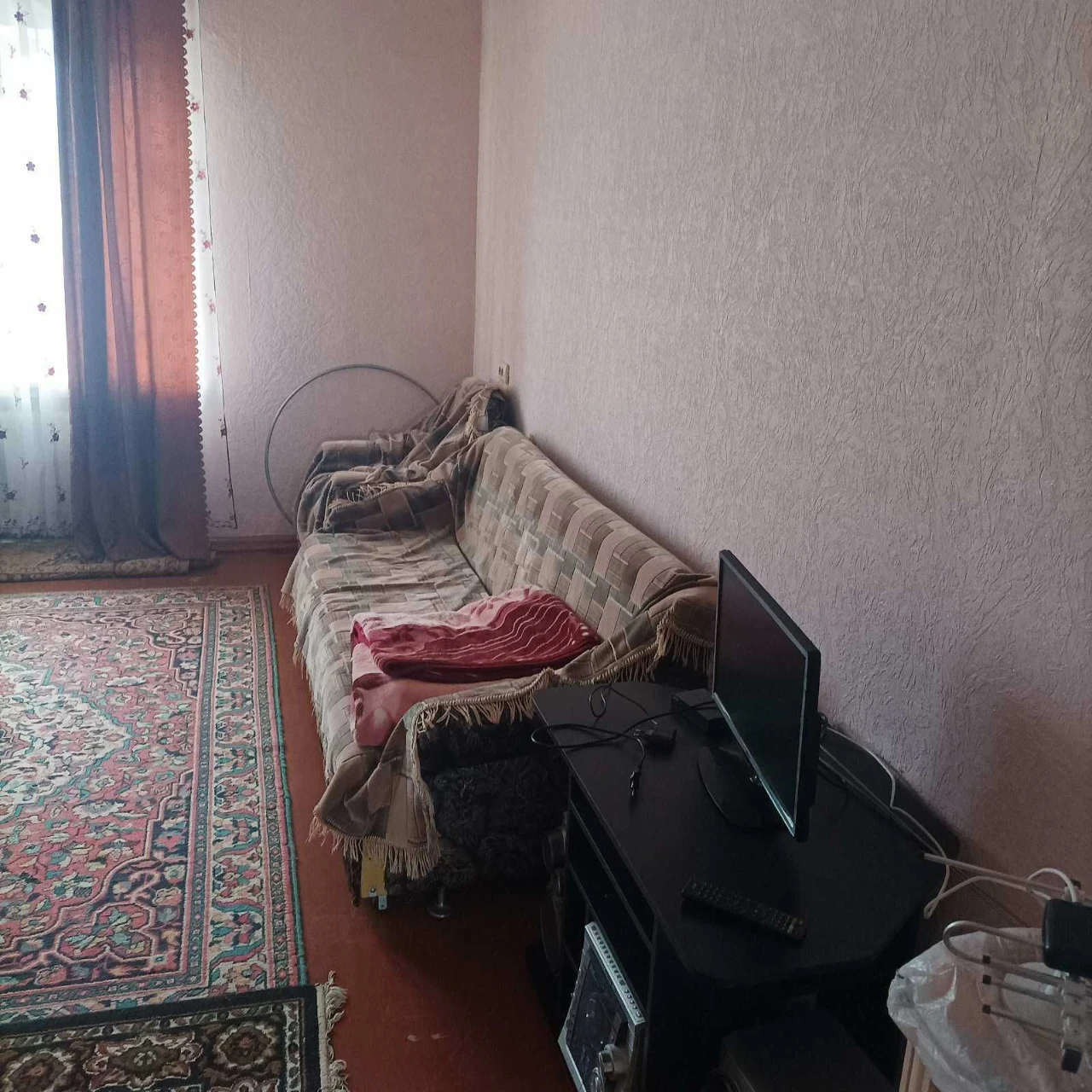 Продається двоповерховий будинок в центрі міста