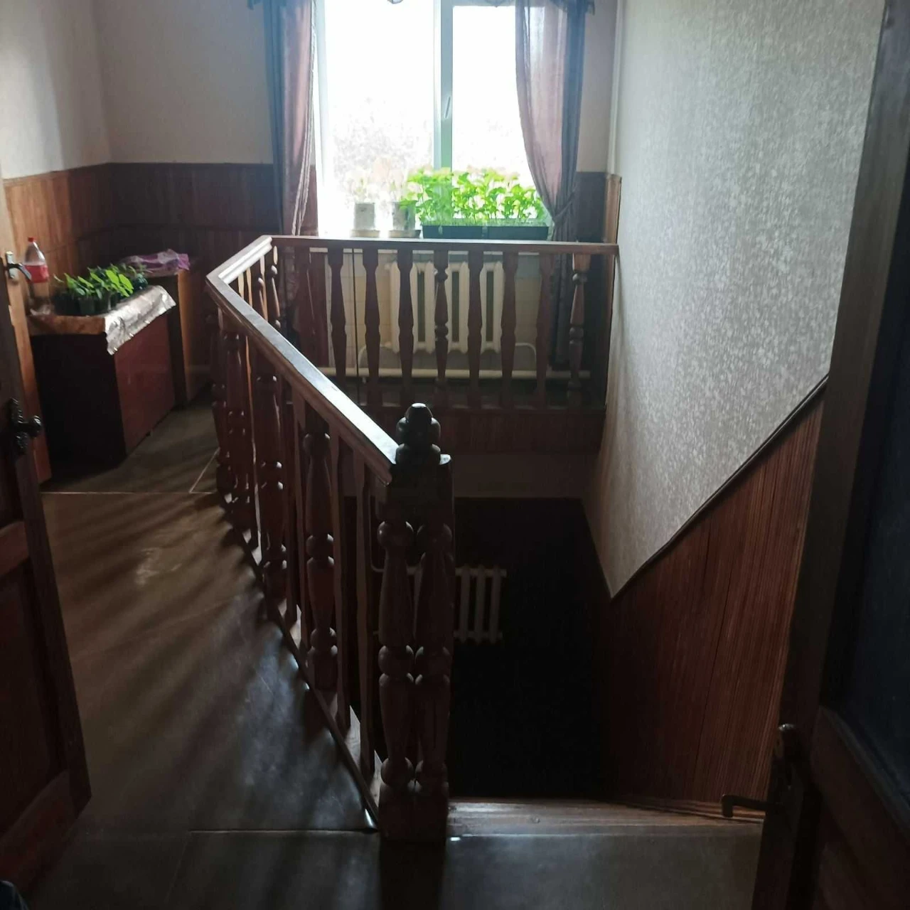 Продається двоповерховий будинок в центрі міста