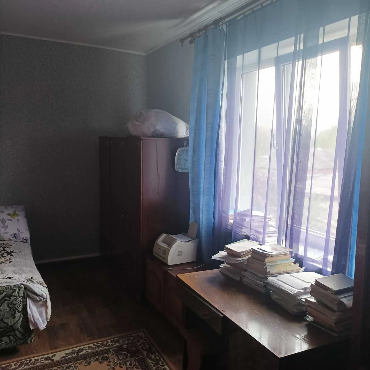 Продається двоповерховий будинок в центрі міста