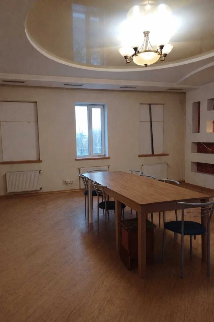 Продам 3 этажный дом Чугуев