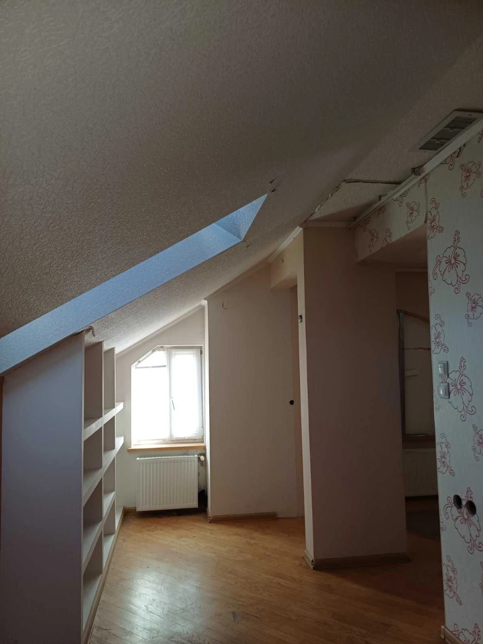 Продам 3 этажный дом Чугуев