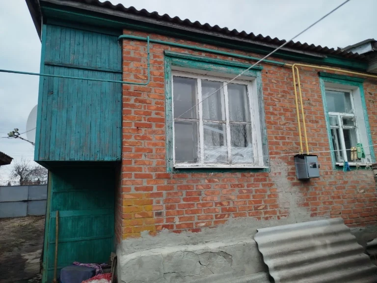 Продам пів будинку в місті Чугуїв