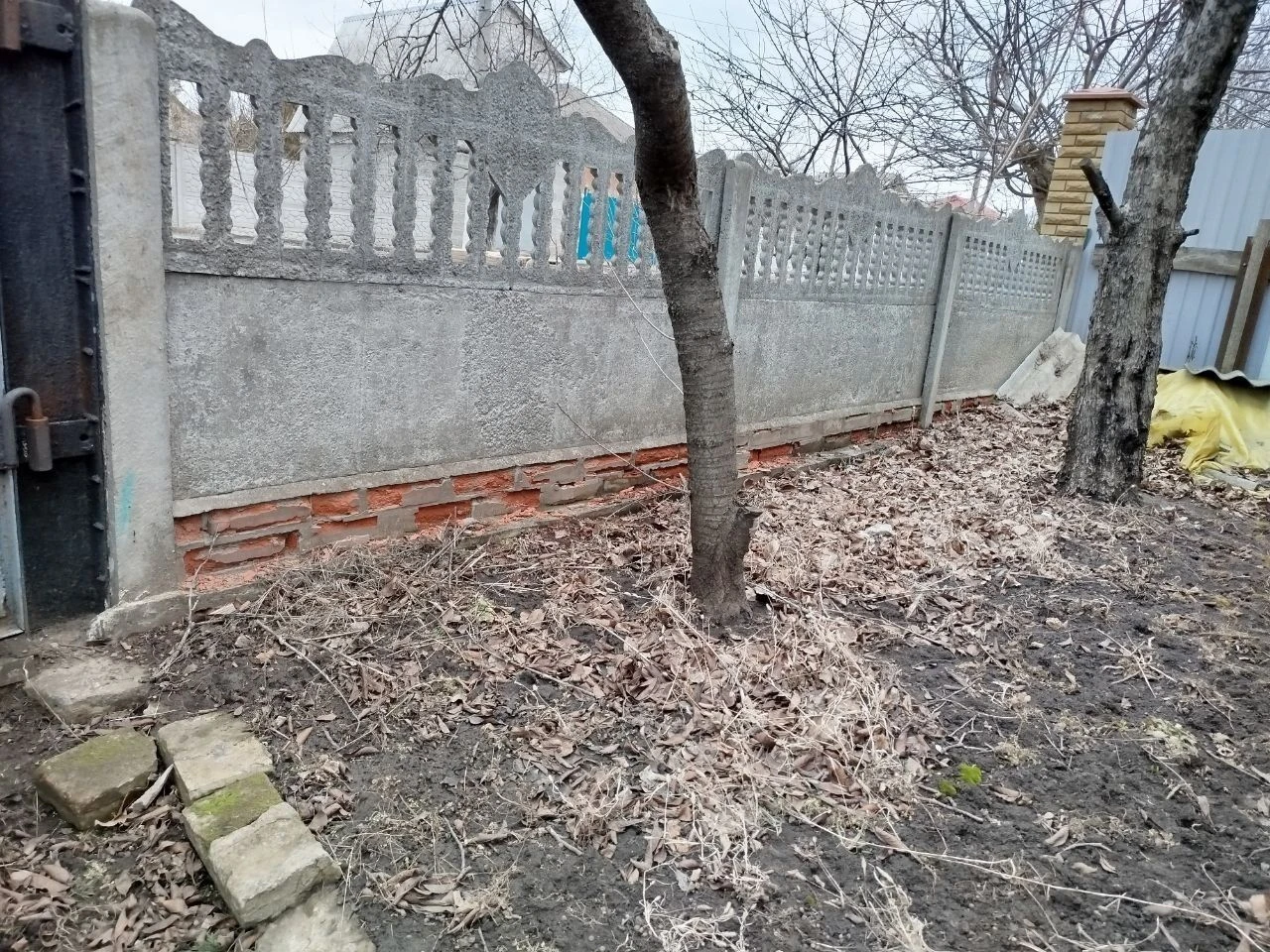 Продам пів будинку в місті Чугуїв