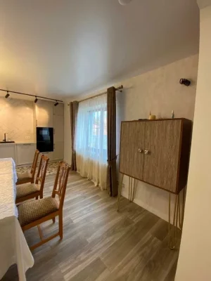 Продам дом в центре Чугуева, тихое место.