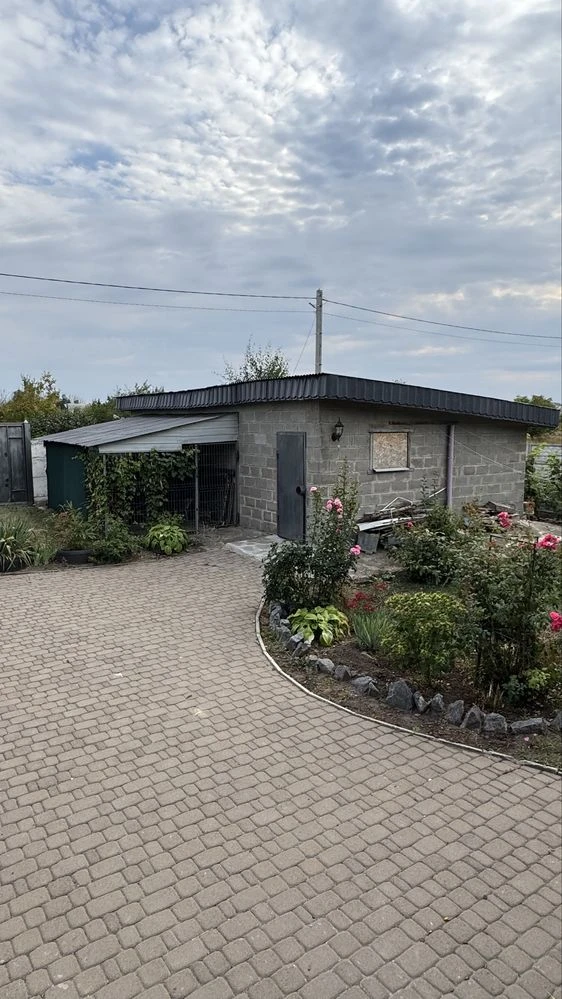 Продам 2-х этажный дом , свежей постройки в Чугуеве