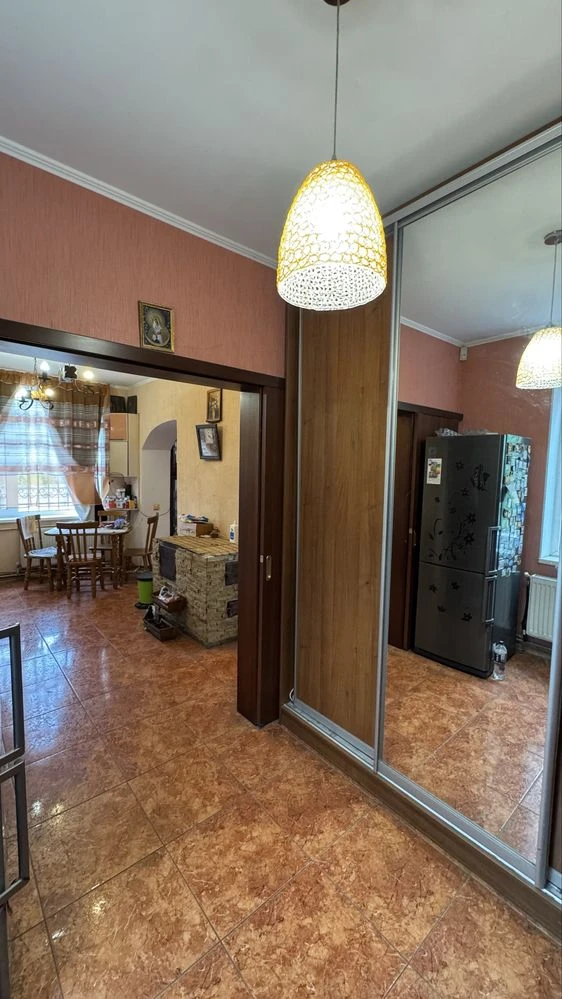 Продам 2-х этажный дом , свежей постройки в Чугуеве
