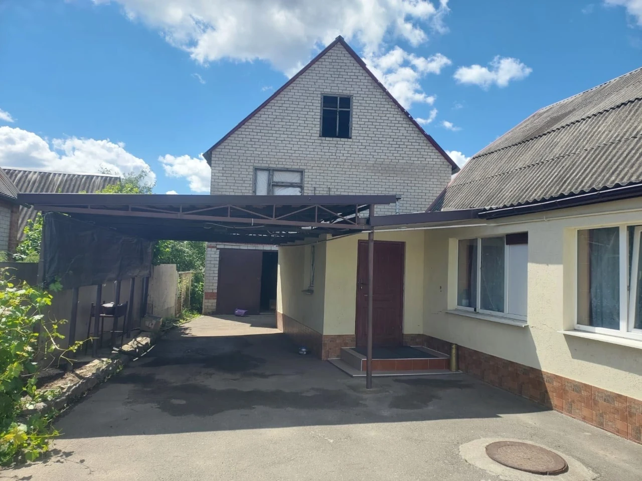 Продаем крепкий хозяйский дом в Чугуеве