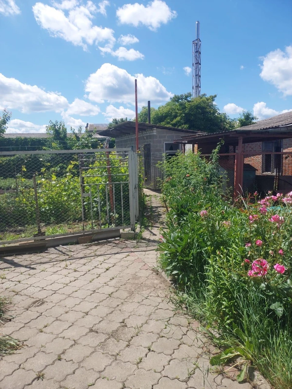 Продаем крепкий хозяйский дом в Чугуеве