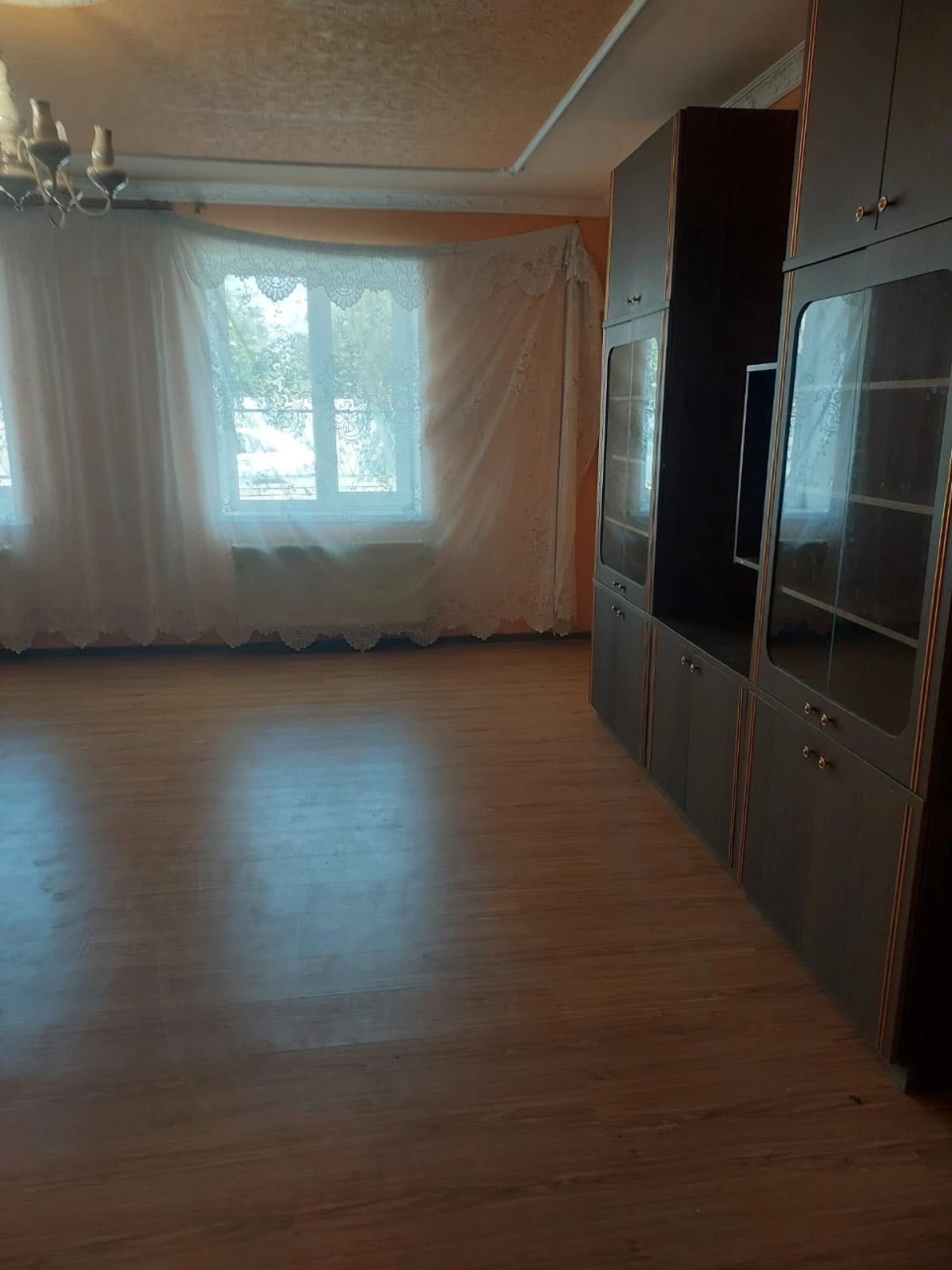Продаем крепкий хозяйский дом в Чугуеве