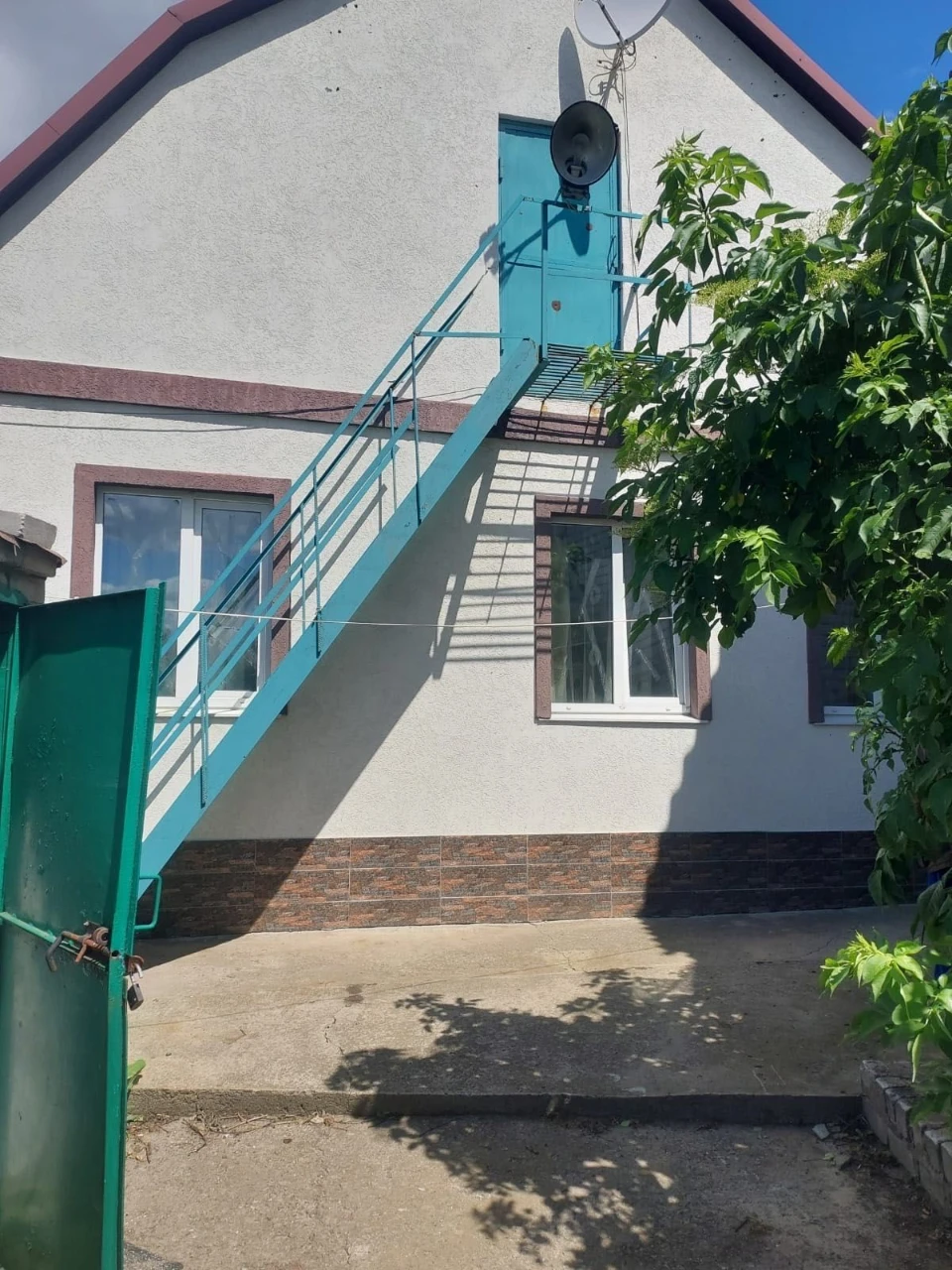 Продаем крепкий хозяйский дом в Чугуеве