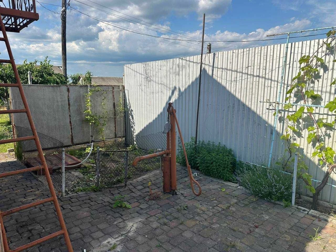 Продається будинок 217 м² з гаражем та садом — м. Волочиськ,