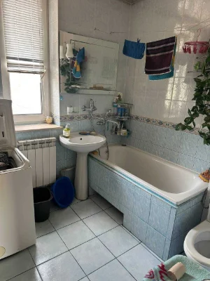 Продається будинок 217 м² з гаражем та садом — м. Волочиськ,