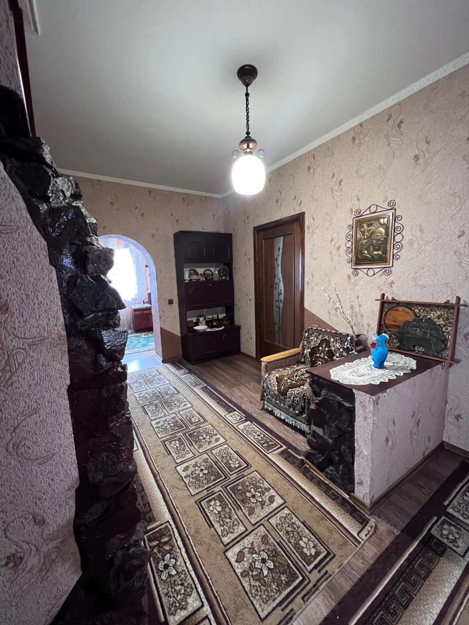 Продам власний будинок , готовий до життя , з меблями.