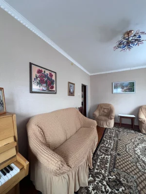 Продам власний будинок , готовий до життя , з меблями.