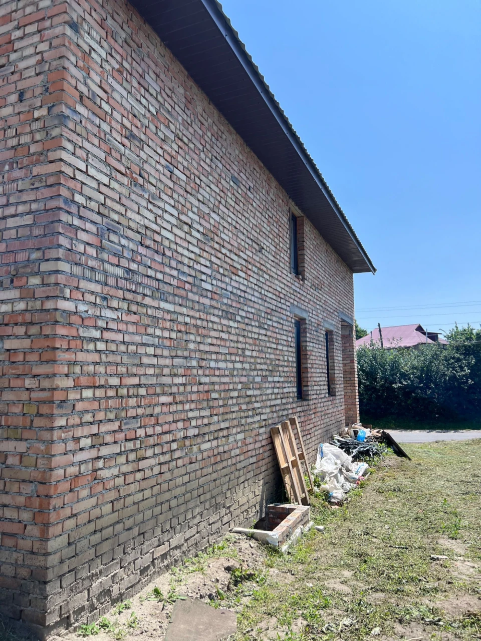 Затишний  сімейний будинок 281 м² .