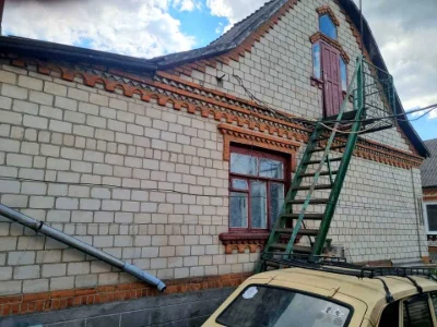 Будинок. Деражня, Богдана Хмельницького