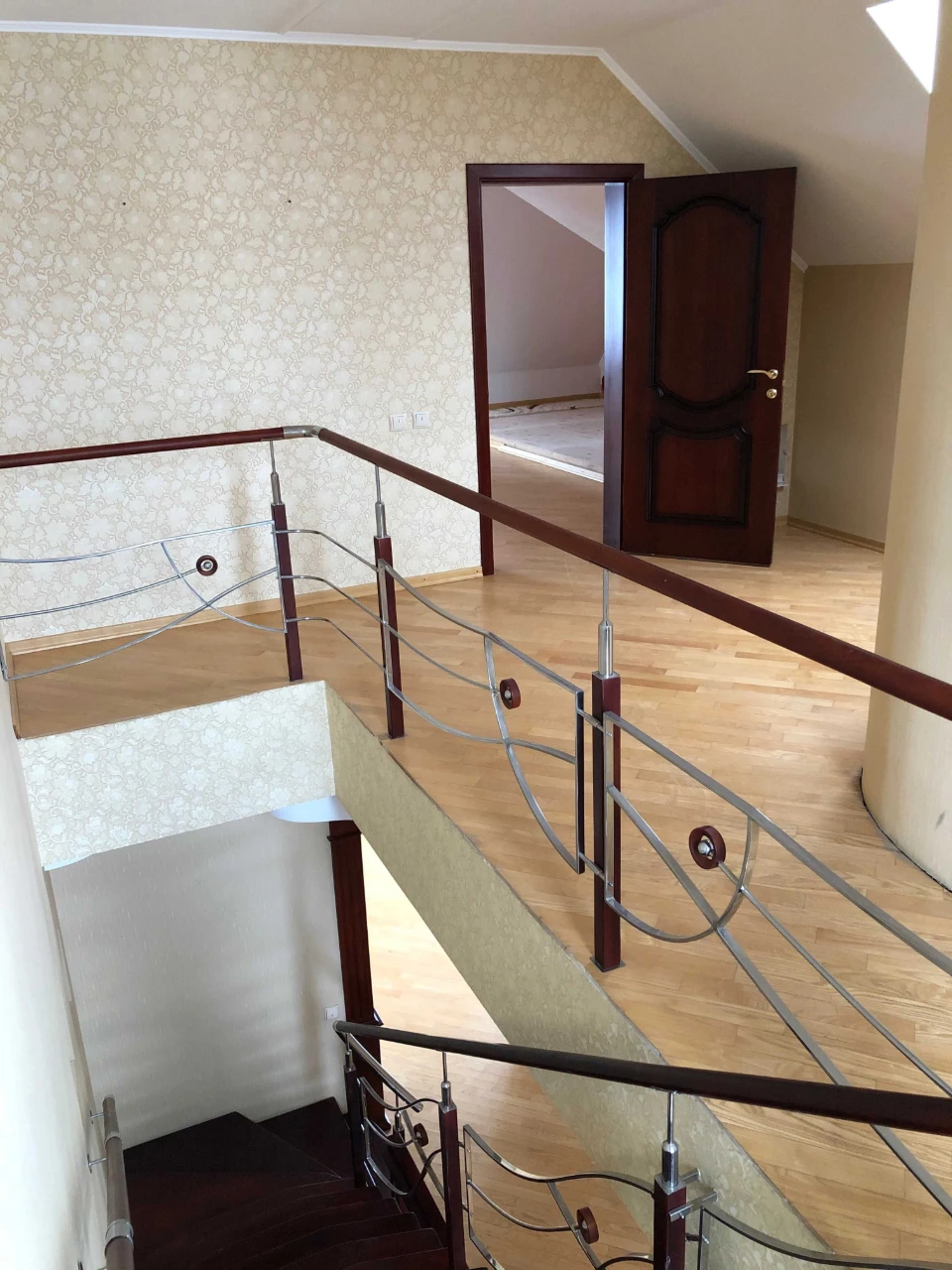 Продам дом. Центр. Можливий продаж через ЄВідновлення