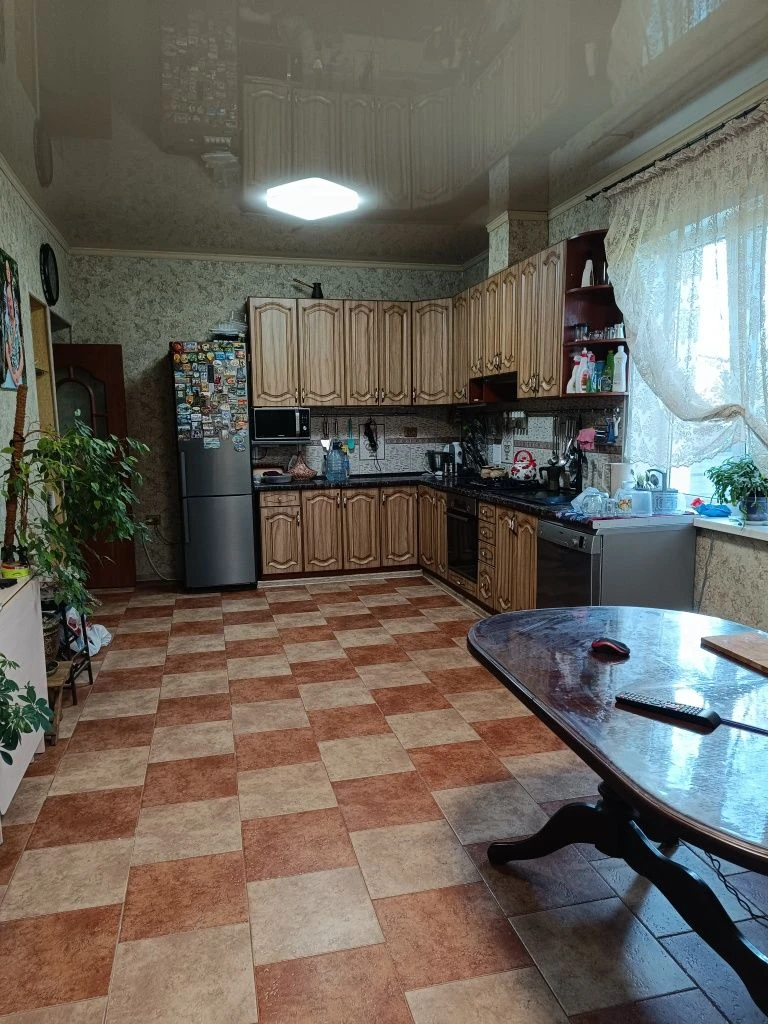 Продаж 2-поверхового будинку в центрі Чугуєва