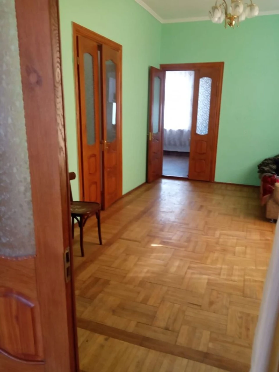 Чудовий затишний будинок, замінені вікна, до зупинки 10 хв.