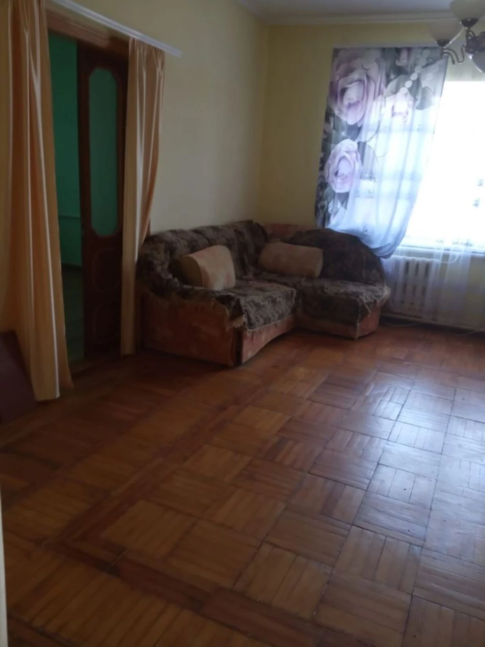 Чудовий затишний будинок, замінені вікна, до зупинки 10 хв.
