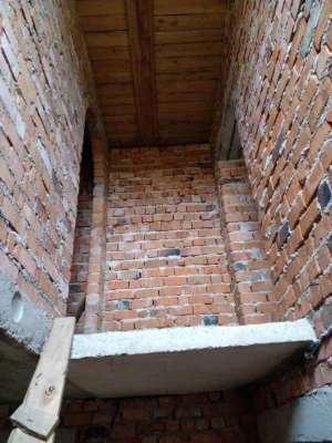 Продається будинок 2 поверхи, та земельна ділянка